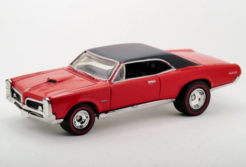 %2767_Pontiac_GTO-1997_30th.webp