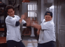 2AFB7DF1-E52C-4B18-AF78-C3BDA67EDEDE.gif