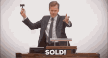 46B937C4-620F-46DB-8643-EA55AEB7BA14.gif