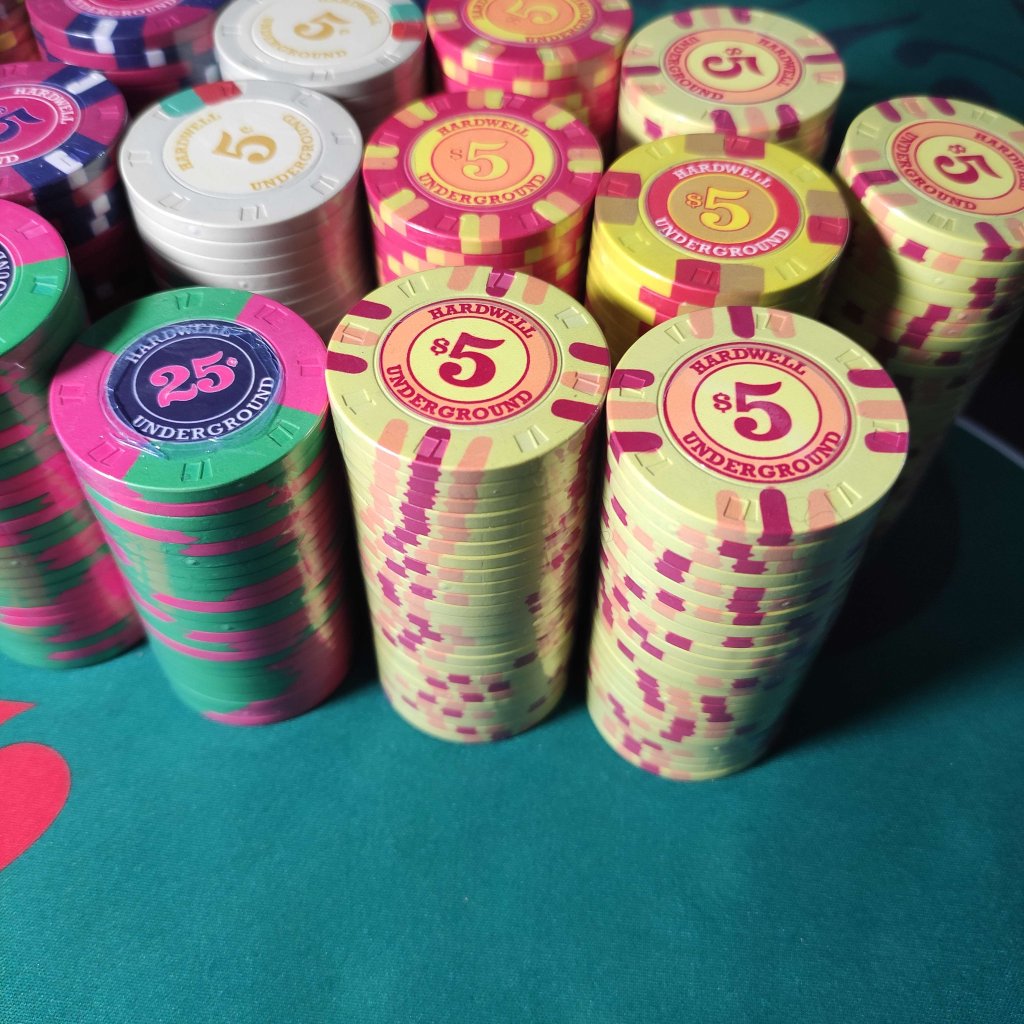 $5s and 5¢ plus 25¢ 01.jpeg