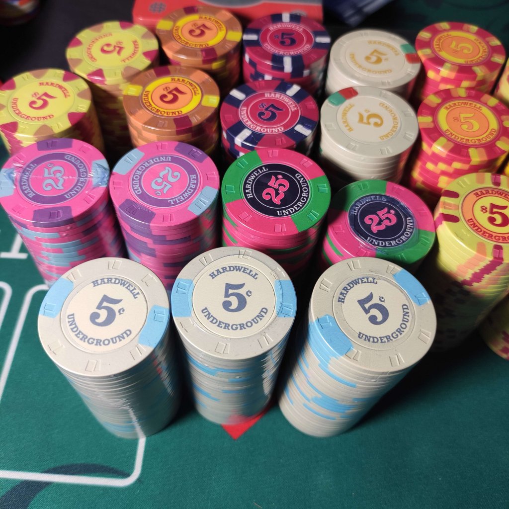 $5s and 5¢ plus 25¢ 03.jpeg