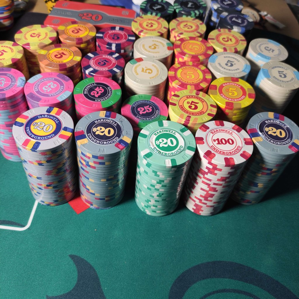 $5s and 5¢ plus 25¢ $1 $20 02.jpeg