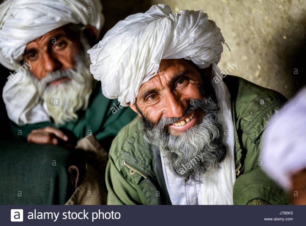 afghan-villiage-elders-talking-helmand-province-afghanistan-J785K5.jpg