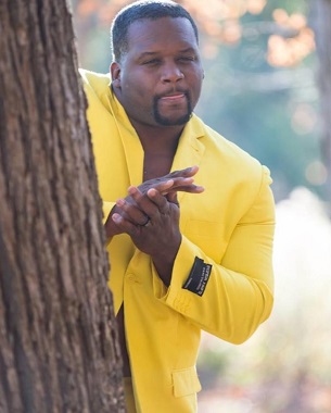 anthony-adams-rubbing-hands.jpg