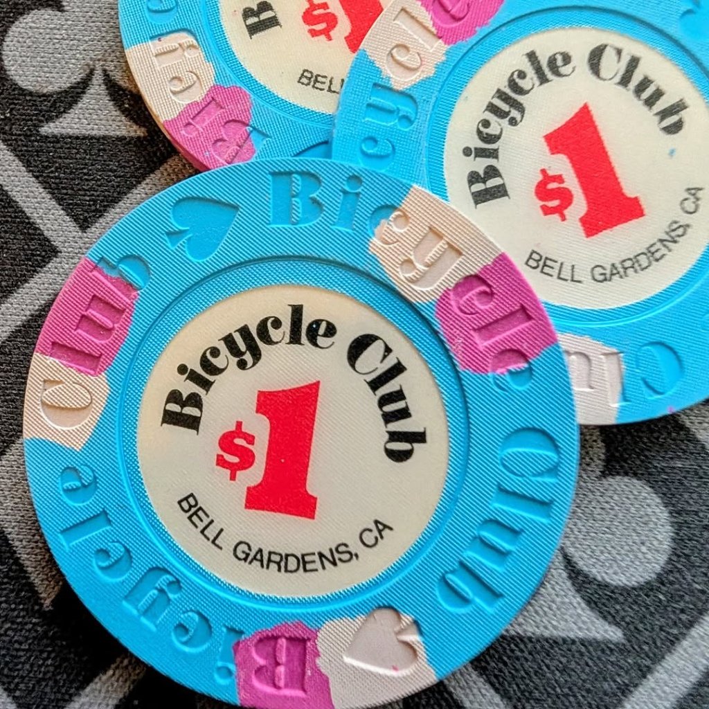 bicycle club 1 dollars chips.jpg