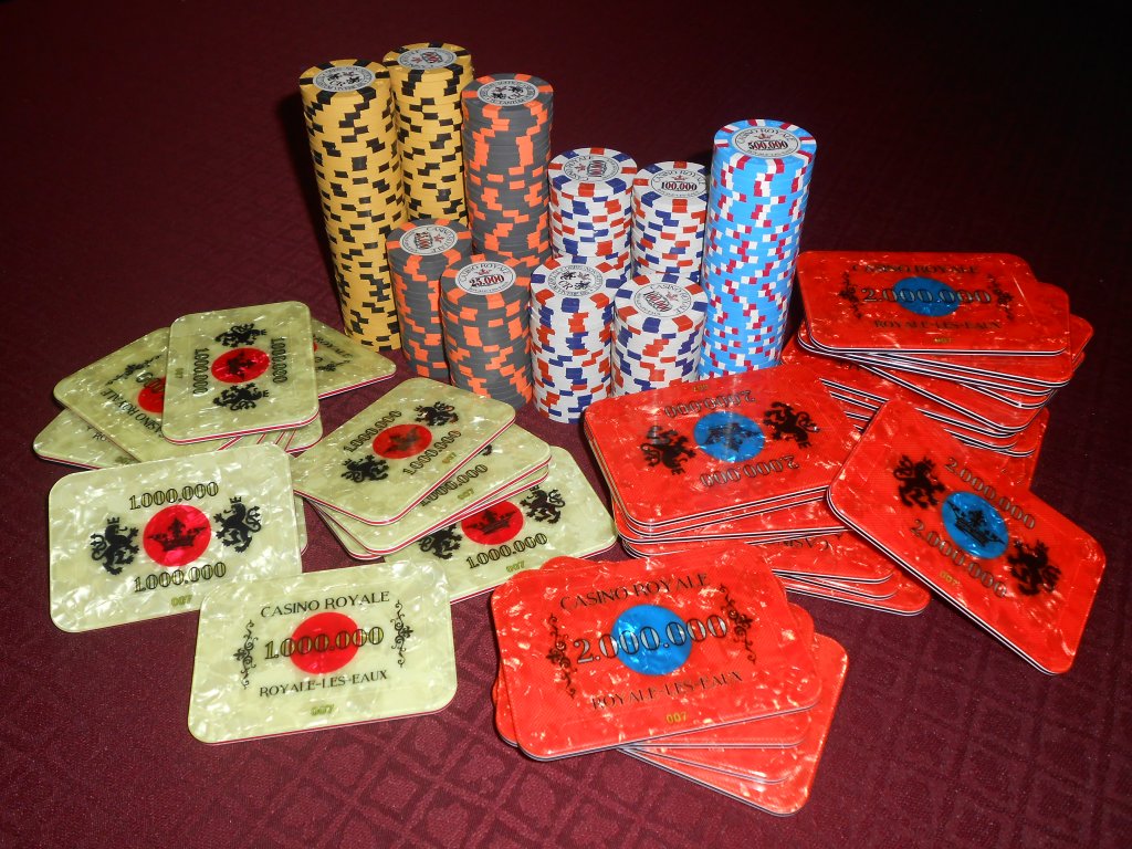 Casino Royale pics2 001.JPG