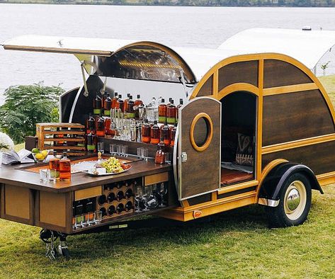 ce47d255422cc757d0d794f4fbbb98ba--portable-bar-whiskey-bar.jpg