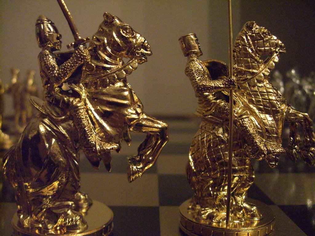 Chess Set 002.jpg