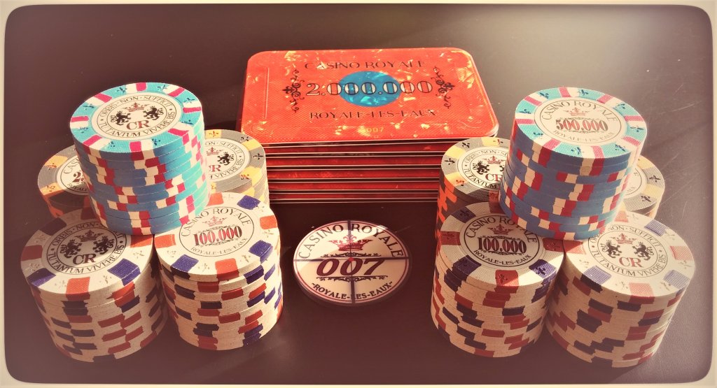 Classic Poker Chips - Casino Royale (Royale-Les-Eaux) - HU set ~ 03.jpg