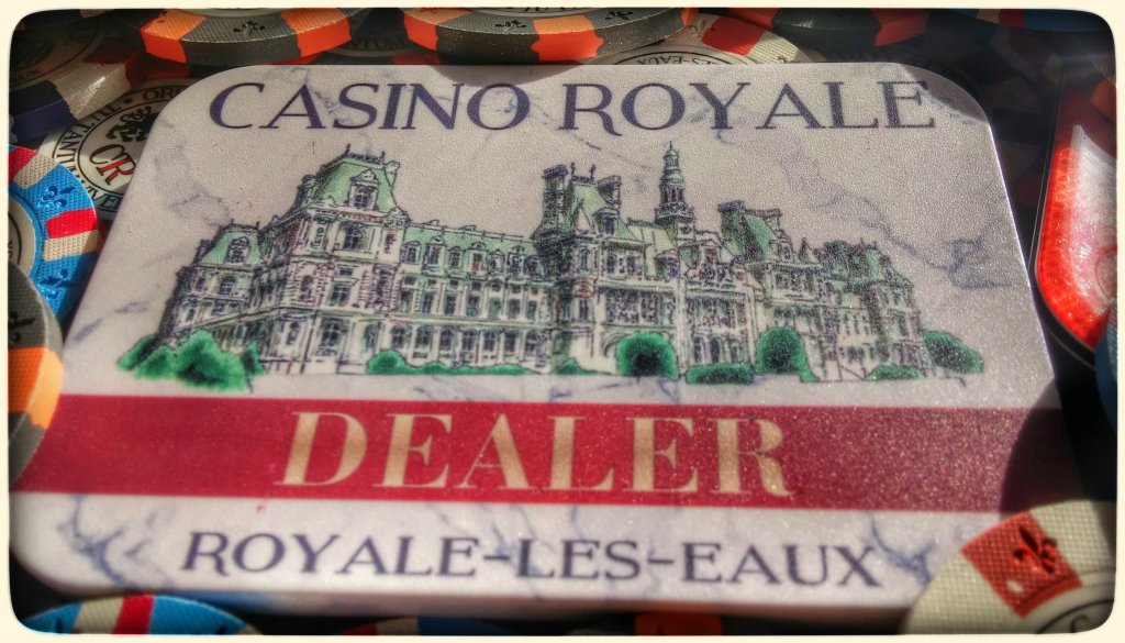 Classic Poker Chips - Casino Royale (Royale-Les-Eaux) - HU set ~ 07.jpg