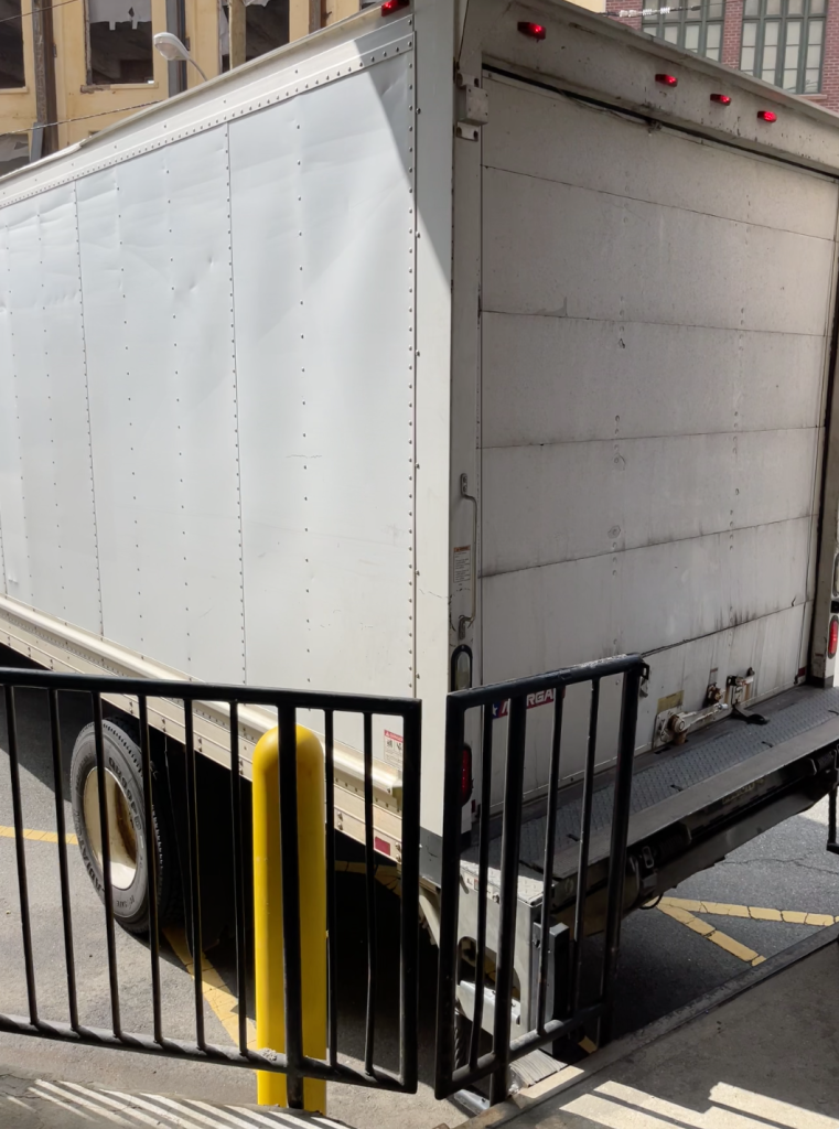 Delivery Truck.png