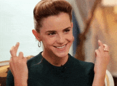 emma-watson-fingers-crossed-f5hbkv4xvaqeye7t.gif