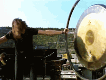 gong-pink-floyd-gong.gif