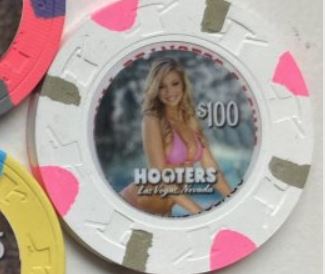 Hooters 3.JPG