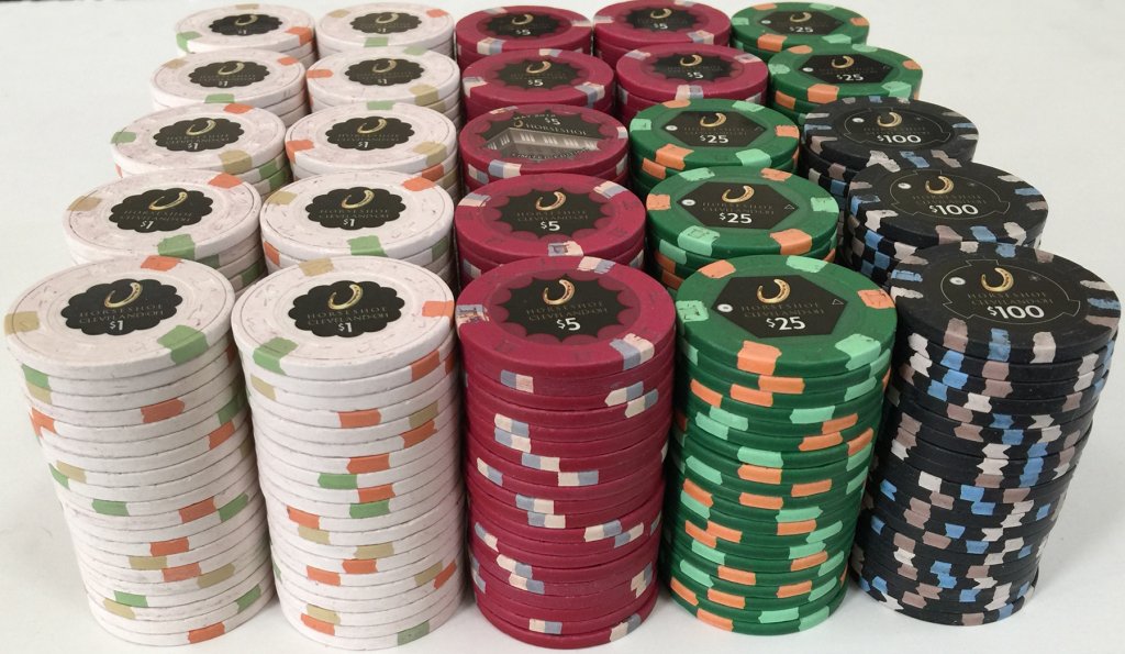 horseshoe-casino-cleveland-1100-poker-chip-set.jpg