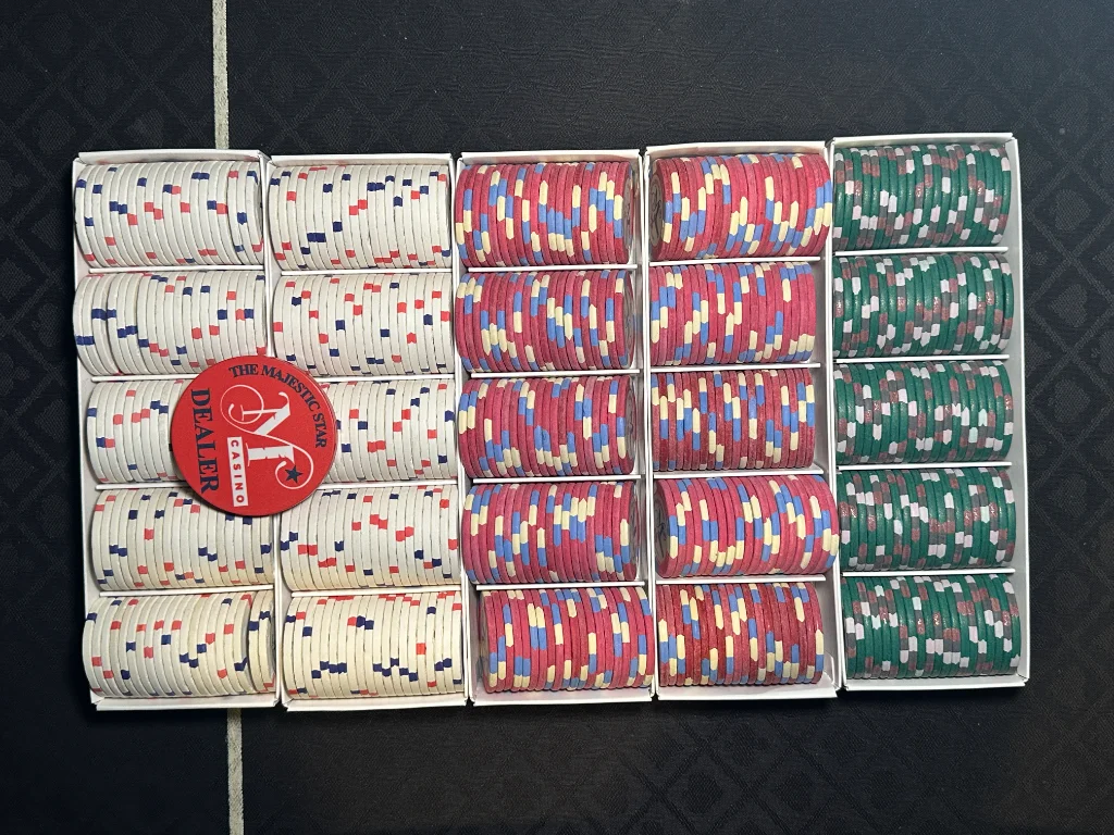 500 pc plus dealer button