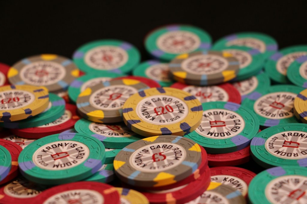 kronys-card-room.jpg