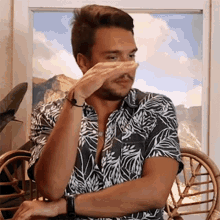 look-away-ricardo-salusse.gif