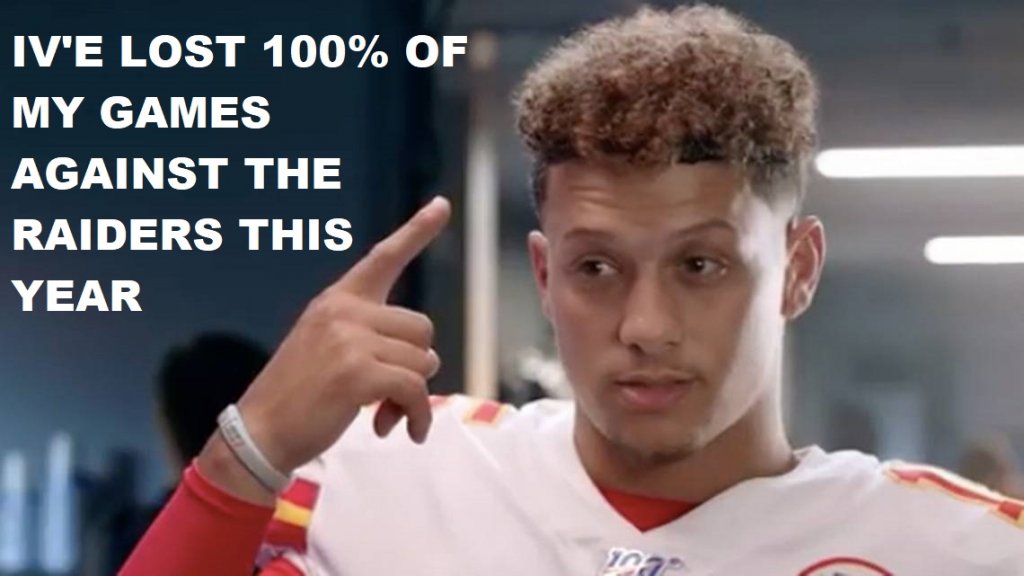 MAHOMES 100.jpg