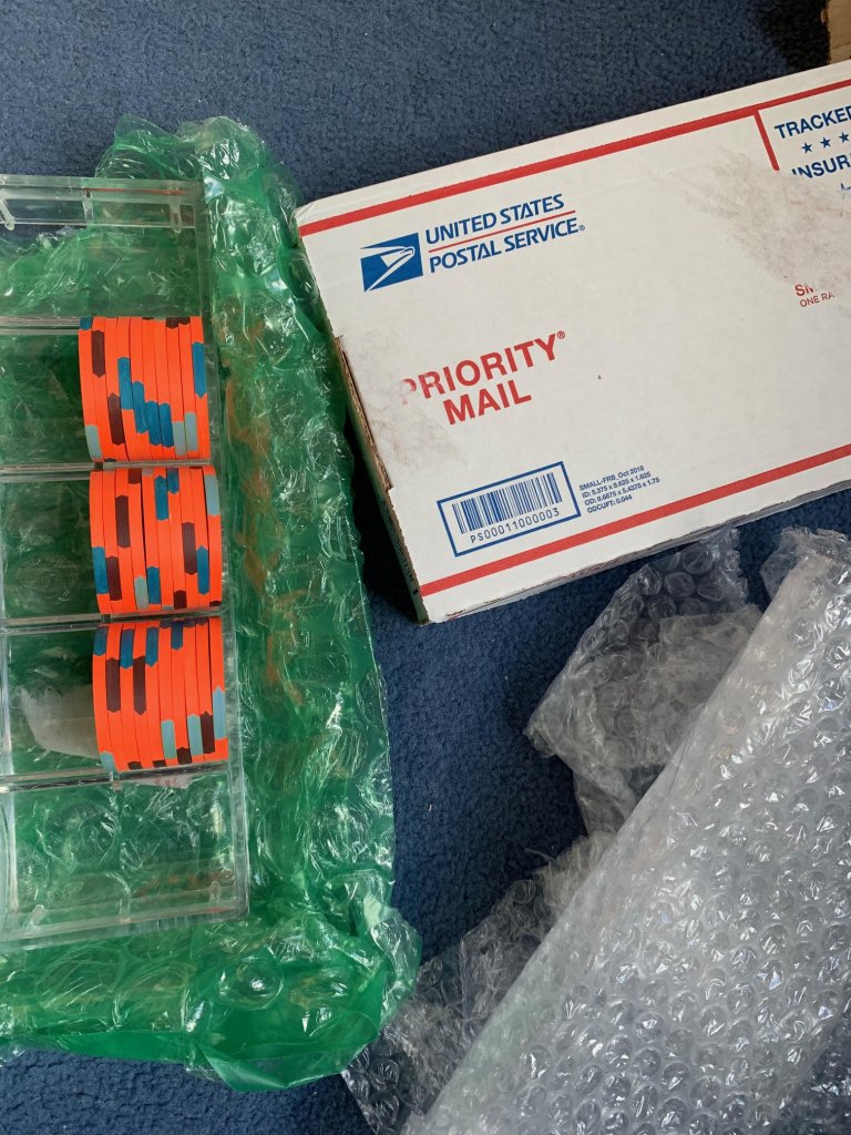 mail_orange_4.jpg