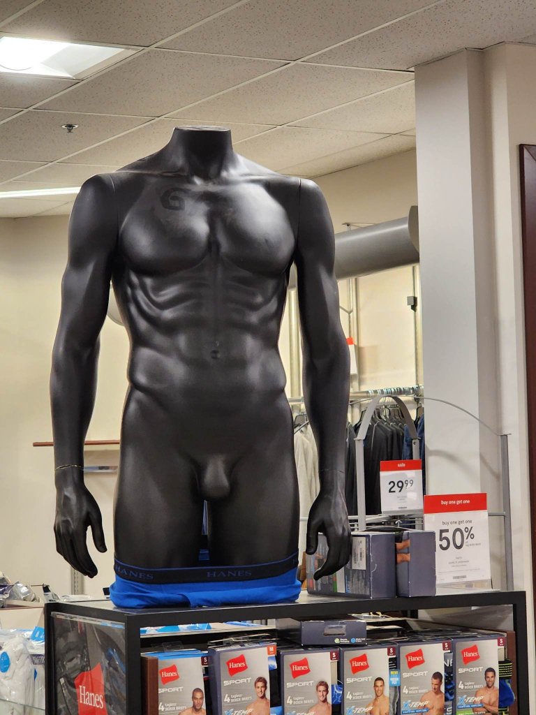 mannequin.jpg