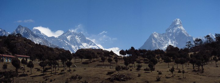 namche pano.jpg