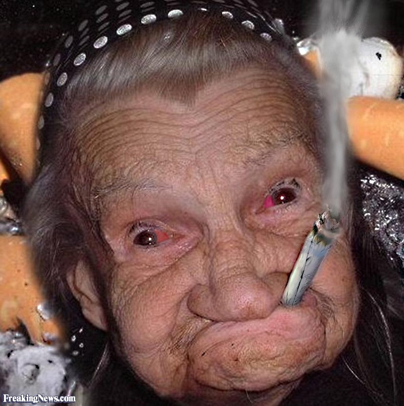 Old-Smoker-Funny-Picture.jpg