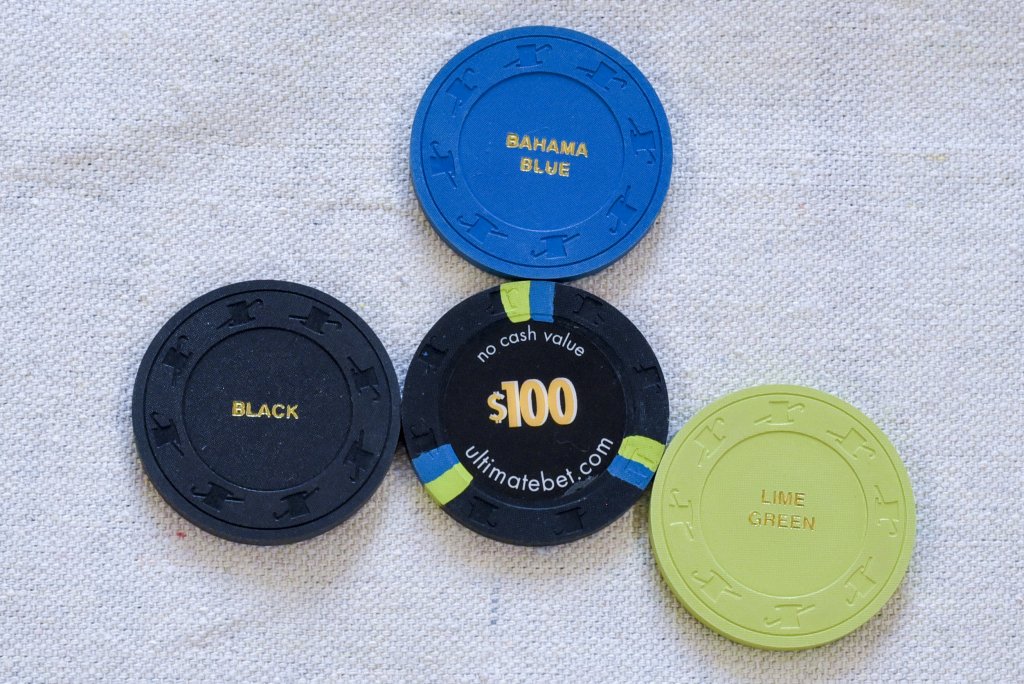 paulson-ultimate-bet-2400-chip-set_022.jpg