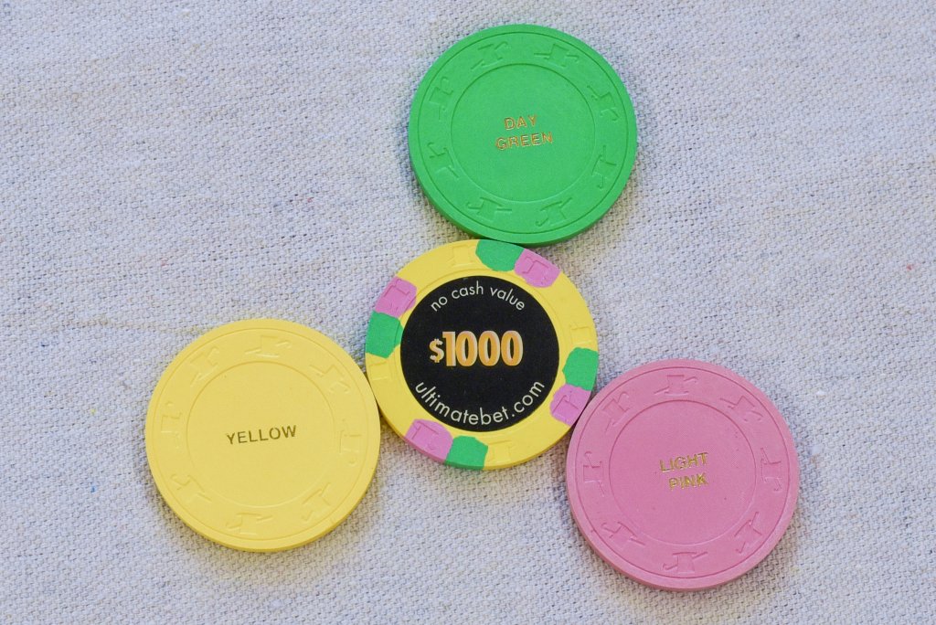 paulson-ultimate-bet-2400-chip-set_024.jpg
