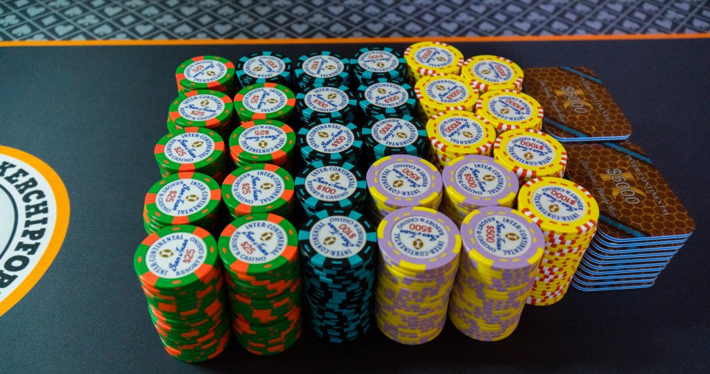 pokerchips-4.jpg