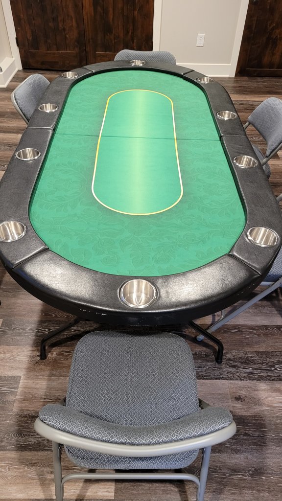 PokerTable.jpg