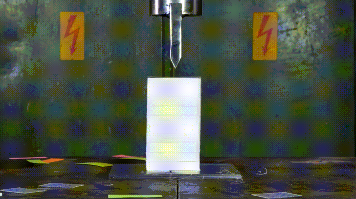 r6coj5kw1sj01.gif