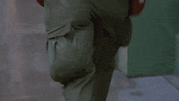 Seinfeld-KramersLooseChange-ezgif.com-optimize.gif