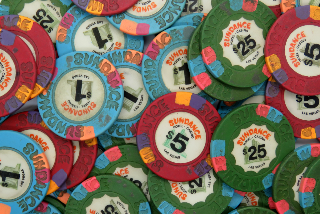 20 Paulson Dover Downs Hotel & Casino $1 Casino Poker Chip Rarely up for sale 