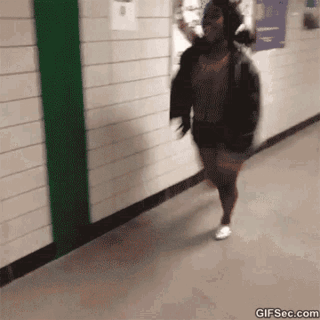 tenor (3).gif