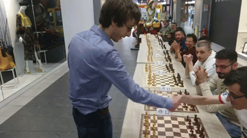 U4A96Vl8OW7xS1COfU.gif