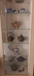tea pots 2.jpg
