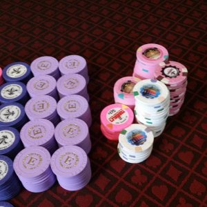 Misc small chips for Blackjack/roulette/craps