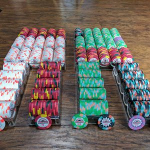 1000 Casino Aztar (Evansville, Indiana) Chip Set