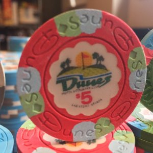 Dunes $5 Close up