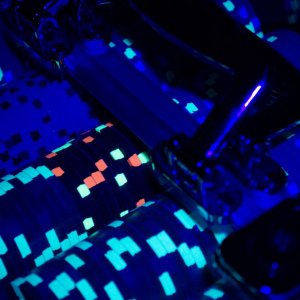 600ct Carrier Blacklight