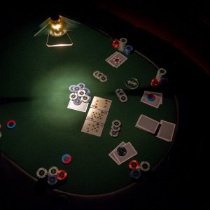 Posed 25¢/50¢ game