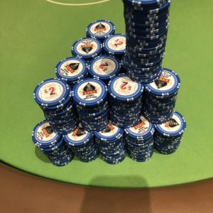 Picking up.... Won 9 hands in a row at one point.  From $200 to $1100