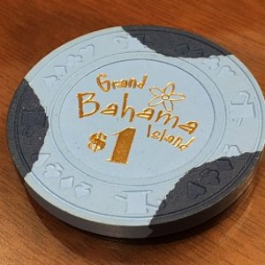 Grand Bahamia $1 - close-up