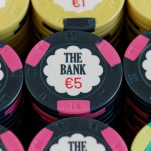 The Bank - Close-up on €5