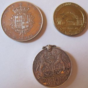 WWII Defense Medal, Malta silver, GN slots - inverse