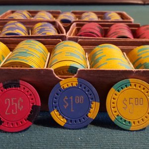 Illegal card room. MD50 striped cash set