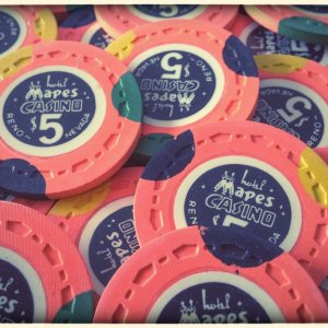 TR Kings Mapes Casino  $5 chips  # 02.