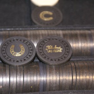 Triangle-Clubs Chips  -  Black marked Fabulous Las Vegas and with a Horseshoe