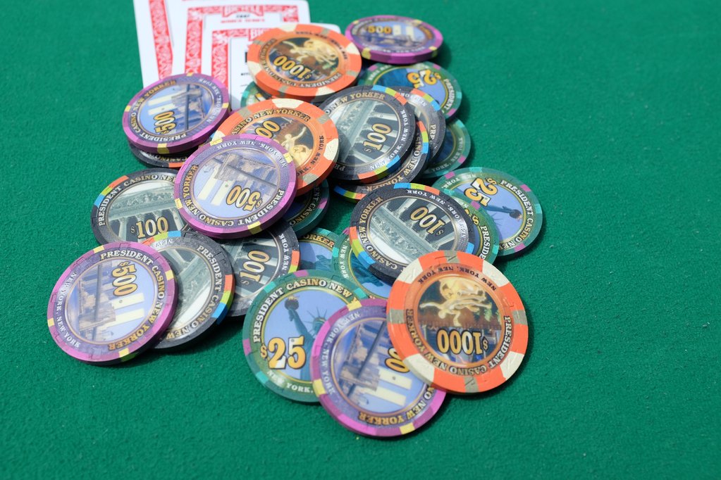 $25s / $100s / $500s / $1,000s